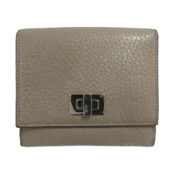 フェンディ FENDI 2つ折り財布 ピーカブー セレリア 小銭入れ付き レザー型押し イタリア製 グレージュ