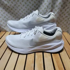 NIKE Revolution 7 ランニングシューズ スニーカー 280