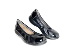 新品 [ラックラック] 空飛ぶパンプス エナメル バイカラーパンプス (ブラック 日本の靴のサイズ寸法 大人 数値 24.5 cm)