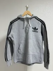 アディダス オリジナル ハーフ ジップアップ フードTシャツ