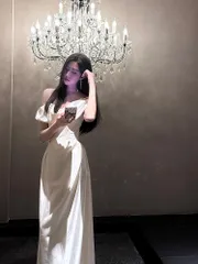 送料無料 パーティードレス ロングドレス オフショルダー サテン調 アイボリー ブラック 成人式 結婚式 二次会 披露宴 ゲスト 收腰 タイトシルエット 上品 華やか エレガント 高級感 シンプル おしゃれ