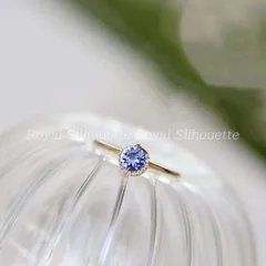 リング 指輪 金色 ゴールドカラー タンザナイト風 天然石風 フェイクストーン シンプル キラキラ アクセサリー シンプル フリーサイズ 豪華 きれいめ きらきら 可愛い レディース ジュエリー 大人かわいい デイリー パーティー