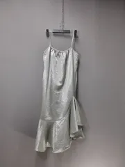 イムブリー クリーンを 품은 光沢 キャミソール シャーリング ロング ワンピース