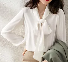 ボウタイブラウス レディース トップス ボウタイシャツ マットサテン シルキー 長袖 ゆったりサイズ 大人可愛い きれいめ 上品 オフィスカジュアル 仕事着 リボン バルーンスリーブ 無地 通勤 おしゃれ
