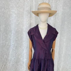 パープル光沢ヴィンテージワンピース ティアードフレア 半袖 開襟デザイン ティアード　サテン調素材  レトロワンピース