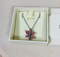 新品 スワロフスキー　Swarovski Gema ペンダント フラワー