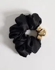 エイソス レディース アクセサリー ASOS DESIGN scrunchie with goldtone beadetailing Black ブラックのサムネイル