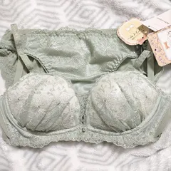 新品  A75  チュチュアンナ  運命のブラ  ブラ＆ショーツ  上下セット 谷間メイクプレミアム  ノンワイヤー  グリーン ふっくら谷間 定価  2880円  97