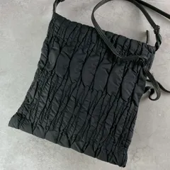 美品✨激レア✨ THE ROW ザロウ Medicine Pouch メディスン ポーチ ナイロン ギャザー キルティングショルダーバッグ 斜め掛け クロスショルダー ブラック 黒 ポシェットバッグのサムネイル