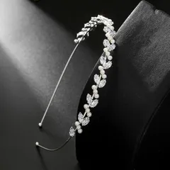 【新品】 カチューシャ 痛くない 細め パール キラキラ ジルコニア付き 葉っぱデザイン レディース ヘアアクセサリー シルバー 調整可能 0