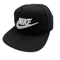 ■ NIKE ナイキ キッズ用 プロキャップ ブラック ロゴ刺繍 スナップバック 帽子 子供用 4-7歳