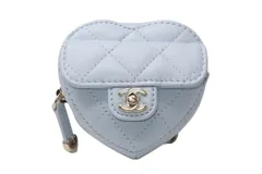 新品未使用 CHANEL シャネル 25AW ハートバッグチャーム AP4838 ランダム番台 ココマーク マトラッセ ラムスキン ライトブルー 中古 4b012786