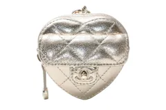 新品未使用 CHANEL シャネル 25AW ハートバッグチャーム AP4838 ランダム番台 ココマーク マトラッセ ラムスキン ゴールド 中古 4b012785