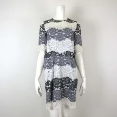 ボナジョルナータ BUONA GIORNATA ワンピース 花柄 レース 配色 タック スカラップ フリンジ クルーネック ひざ丈 コットン 半袖 S 1 グレー オフ白 杢ブラック
