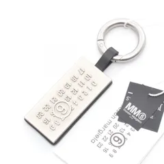 エムエムシックス MM6 チャーム ニューメリック タグ SA5UA0005P8885T8013 ブラック レザー キーリング ユニセックス 新品