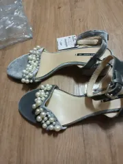 新品 ZARA ザラ パール装飾 サンダル 39サイズ