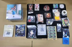 H26031912 二次元グッズ 大量まとめ売り 20点 福袋 フィギュア・アクスタ・缶バッジ・ぬいぐるみ等