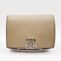 LOEWE（ロエベ）アナグラム トライフォールド ウォレット 三つ折り財布 ペブルグレインカーフ ベージュ系 シルバートーン金具 レディース
