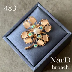 四つ葉のクローバー ブローチ　ピンク お花 かわいい 大人 新品 植物 ナチュラル 春 上品 幸運 お守り入学式 卒業式 入園式 結婚式 発表会 お呼ばれ パーティー ドレス