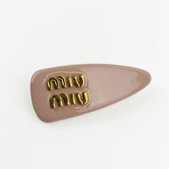 専用 miumiu ミュウミュウ ヘアピン ピンク ベージュ - メルカリ