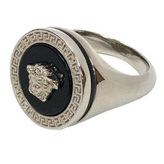 VERSACE メドゥーサ リング シルバー aq12704 - メルカリ
