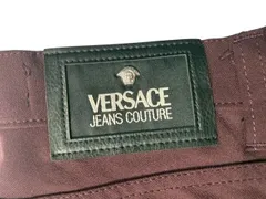 【美品】Versace Jeans Couture（ヴェルサーチ・ジーンズ・クチュール）ボトムス イタリア製 バーガンディーレッド H8-3-105のサムネイル