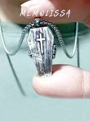 ジュエリー メンズ ネックレス 1個 ビンテージ スケルトンクロス&棺桶型ペンダントネックレス、パンク ストリートスタイル デイリー着用メンズ用