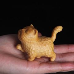 猫の置物 小さなかわいい木製の猫、手彫りの木製招き猫、愛らしい手作りの 3D 木製猫の彫刻、完璧な机の装飾と猫愛好家へのギフト 置物 白