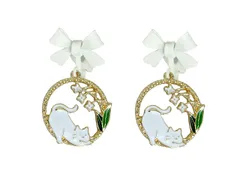 Feel「白猫と白リボンのイヤリング」レディース かわいい ねこ プレゼント用 (イヤリング)