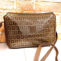 (美品) FENDI(フェンディ)ショルダーバッグ ズッカ柄
