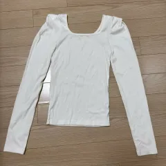 新品 スクエアネック パフスリーブ 長袖Tシャツ