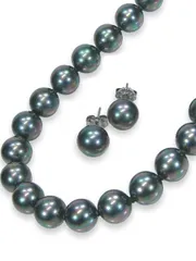 [あなたと私の宝石箱] 黒真珠 ネックレス ・ピアス・セット・ピーコック系カラー/黒蝶貝パール10.0ミリアップ42センチサイズ＜日本製＞ 【ギフトラッピング済み】