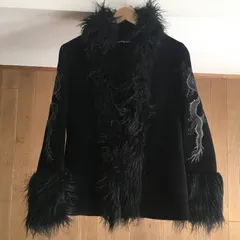 美品 VIVIENNE TAM(ヴィヴィアンタム　ドラゴン　ファートリミング　ジャケット　コートのサムネイル