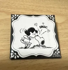 ピーナッツカフェ大阪限定 スヌーピー ルーシー＆スヌーピー SMACK! スクエア缶バッジ