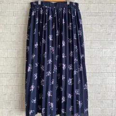 earth music&ecology　アース ミュージックアンドエコロジー　【Ｆ】　ロングプリーツスカート　ネイビー　花柄