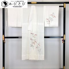 名古屋帯 塩瀬 総柄 型染 花唐草に蝶々 赤色 O-5159 名古屋帯 塩瀬 総柄 型染 花唐草に蝶々 赤色 O-5159の通販 by リユース