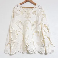 美品 ANDREA&Co. スカラップレースボタンブラウス シアーブラウス V 