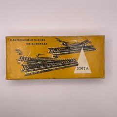 Item thumbnail for item ad170618-b3ae-45b9-98df-56a542f8b310