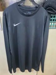 ナイキ ブラック 長袖 Tシャツ