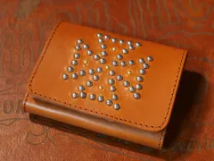アイアンクロスデザイン　スタッズ　財布　トラッカー　ウォレット　牛革　栃木レザー　キャメル　アイアンクロス　バイカー　コンパクト　ミニウォレット