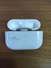 （正規品）Apple AirPods Pro 2世代 充電ケース　Lightningモデル