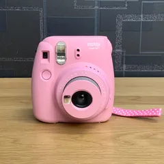 富士フィルム FUJIFILM チェキ instax mini 8+ ピンク 本体【通電確認済み・動作未確認】