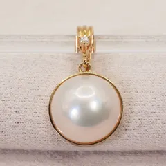 K18YG 母貝 マベ ダイヤモンド 0.02ct 2.9g りんごペンダント 【公式通販】