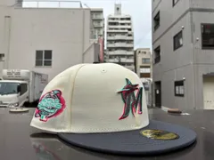 NEW ERA 59FIFTY Miami Beach マイアミ・マーリンズ クロームホワイト グラファイトバイザー 7 1/2  ¥6820 ＋ 送料¥550