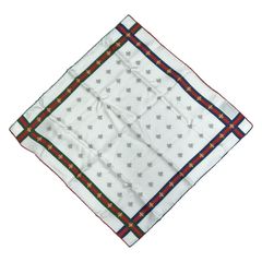 GUCCI(グッチ) スカーフ美品  - 407465 白×レッド×マルチ シルク/蜂 シルク