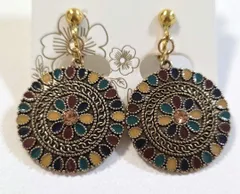 エスニックイヤリング・ピアス✨　　森ガール　　ボヘミアン　　　アジアン　　　ボヘミアンピアス　　　ボヘミアンイヤリング　　　ヒッピー　　　アジアンアクセサリー　　　キラキラ素敵なピアス　　おしゃれなピアス　　おしゃれなイヤリング　　ピアス　　イヤリング