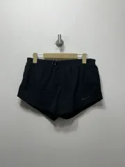ナイキ ブラック レディース ハーフパンツ L