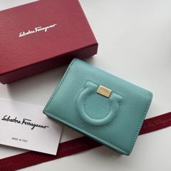 サルバトーレ フェラガモ ヴァラリボン ミントグリーン 二つ折り財布