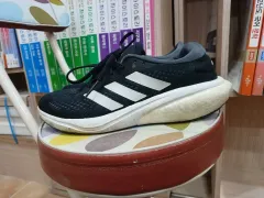 アディダス SUPERNOVA 265