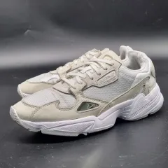 アディダス ファルコン 白 スニーカー 250